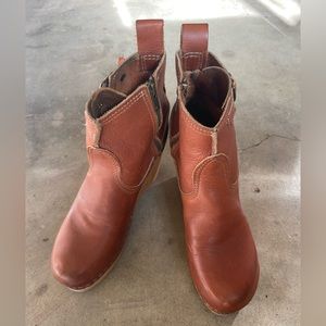 No.6 Boot Leather Clog Buckle Mid Heel